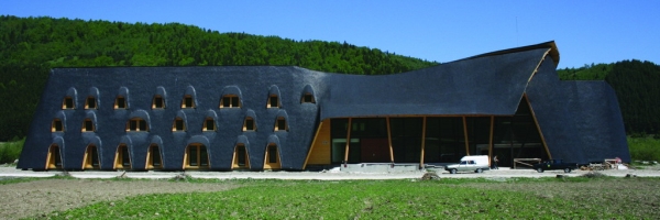 A nemzeti park kreatív formavilágú látogatóközpontja Zernyest határában